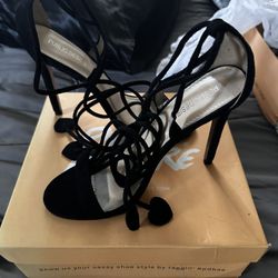 Dollskill Public Desire Venus Heels