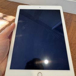 iPad Air 2 64GB Gold WiFi (Used)