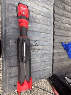 Milwaukee m12 led work light tower