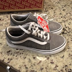 Size 6 Women/4.5 Men Vans Shoes