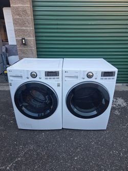 LG ELECTRIC WASHER AND DRYER
