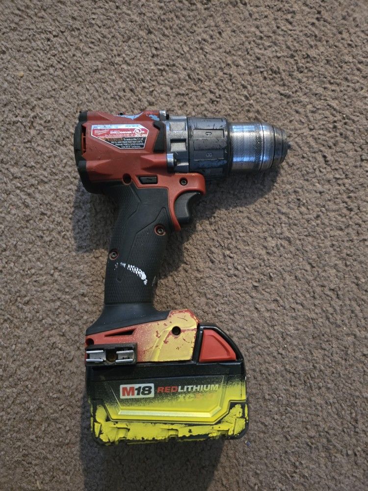 Milwaukee Fuel Drill/Driver With Battery