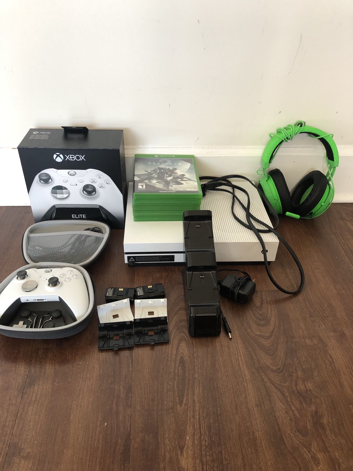 Microsoft Xbox One S 1TB Console, Elite Wireless Controller, Razor Kraken Gaming Headset, 5 Games, Charging Station and Battery packs