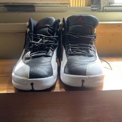 Retro Jordan 11s- Playoff