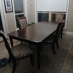 Dining Table With (6) Chairs