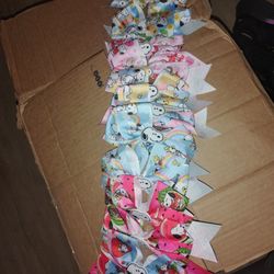 Snoopy bows