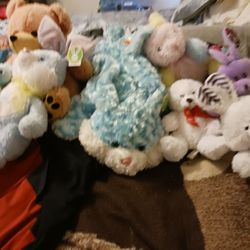 Easter Bunnies And Teddy Bears 7 Total  6 Dollars 