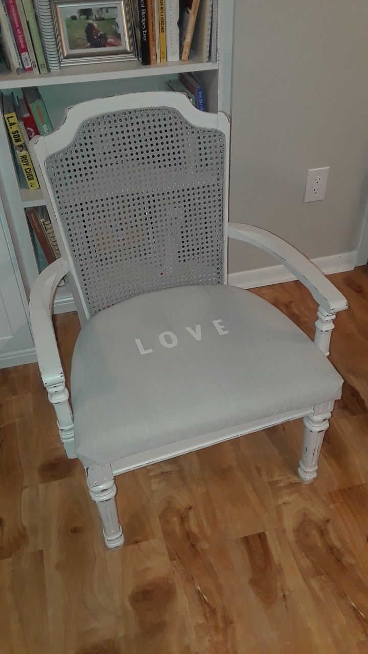 Great Condition Chair Shabby Chic Antique Look $30 Plymouth