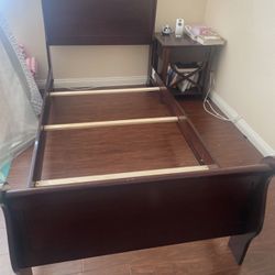 Ashley Twin Bed With Mattress 