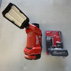 M12 Packout Flood Light & Battery 