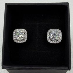 VVS1 MOISSANITE EARINGS 