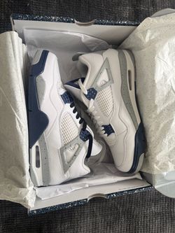 Retro Jordan Navy 4’s