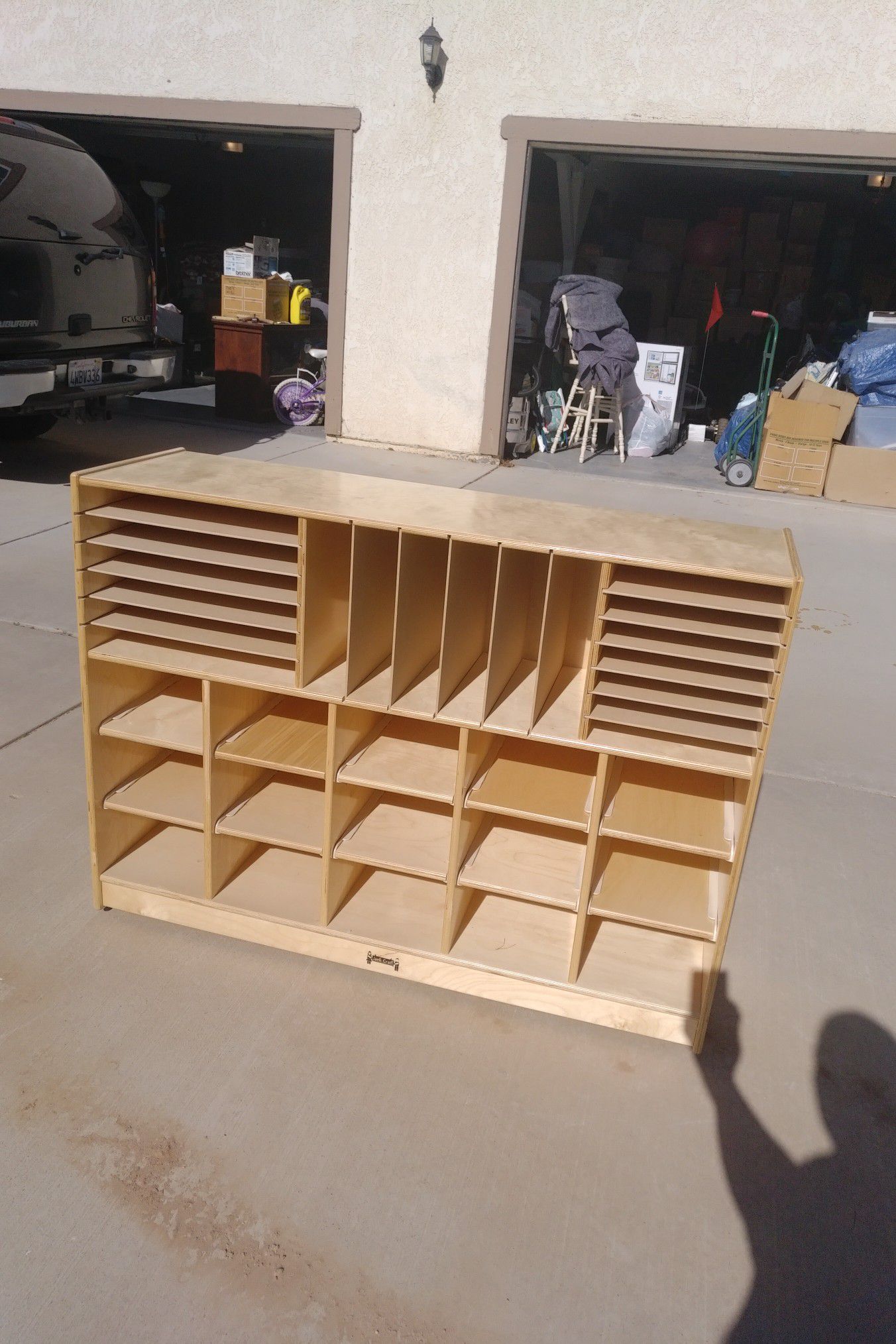 Jonti-craft Wooden shelves and cubbies organizationer