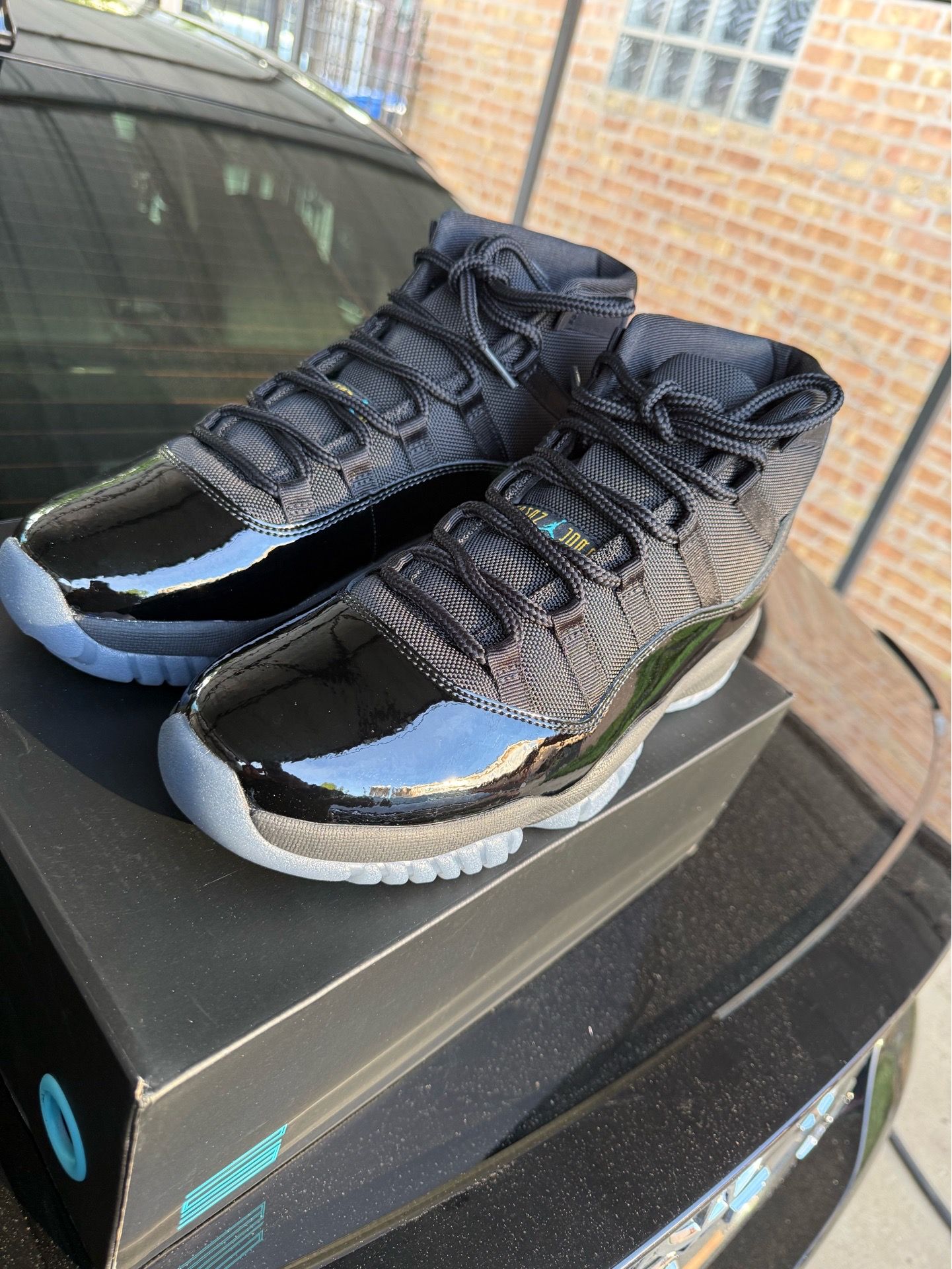 Jordan 11 Gamma Blue