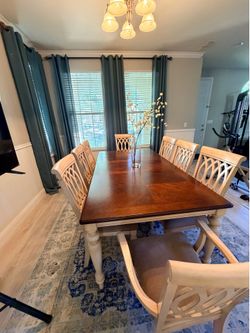 Beautiful Dining Table Set Sale (Moving Sale)