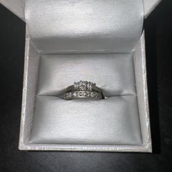 Women’s Diamond Wedding Ring Set