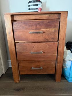Solid Wood 3-Drawer Nightstand