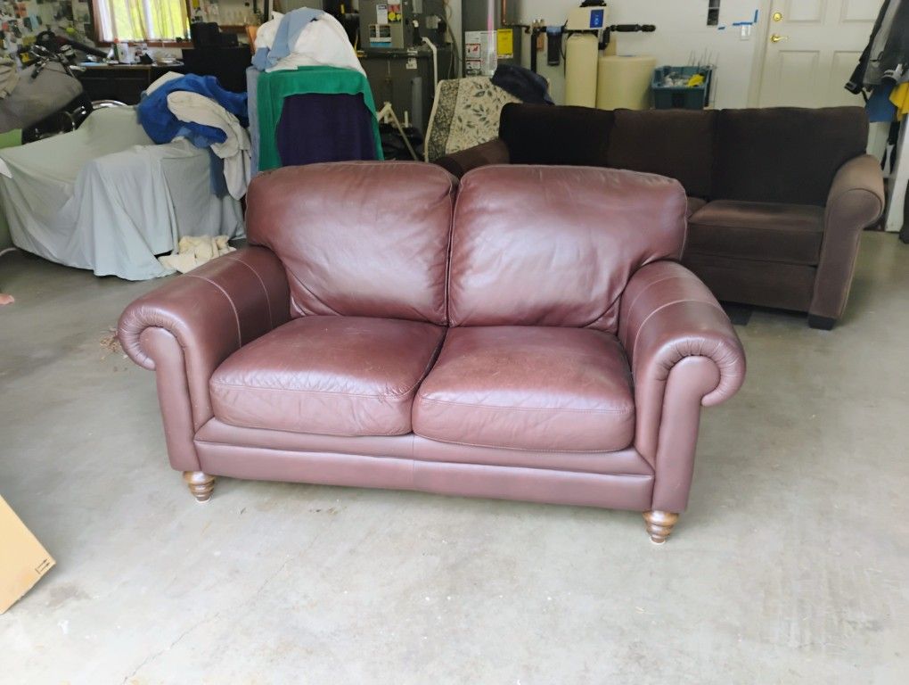 Loveseat - Leather