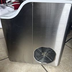 44 Pounds Nuggets Daily Nuggets Ice Maker Used Like New