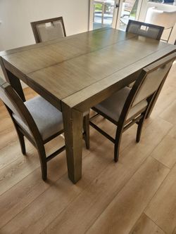 Dinning table