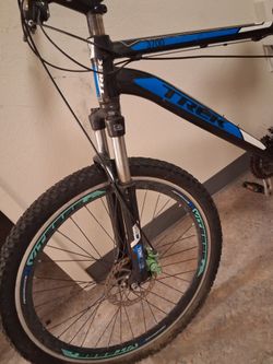 Trek 3700 alpha stunt disc brake bike