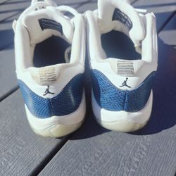 
Air Jordan 11 Retro Low BG 'Georgetown'size 7