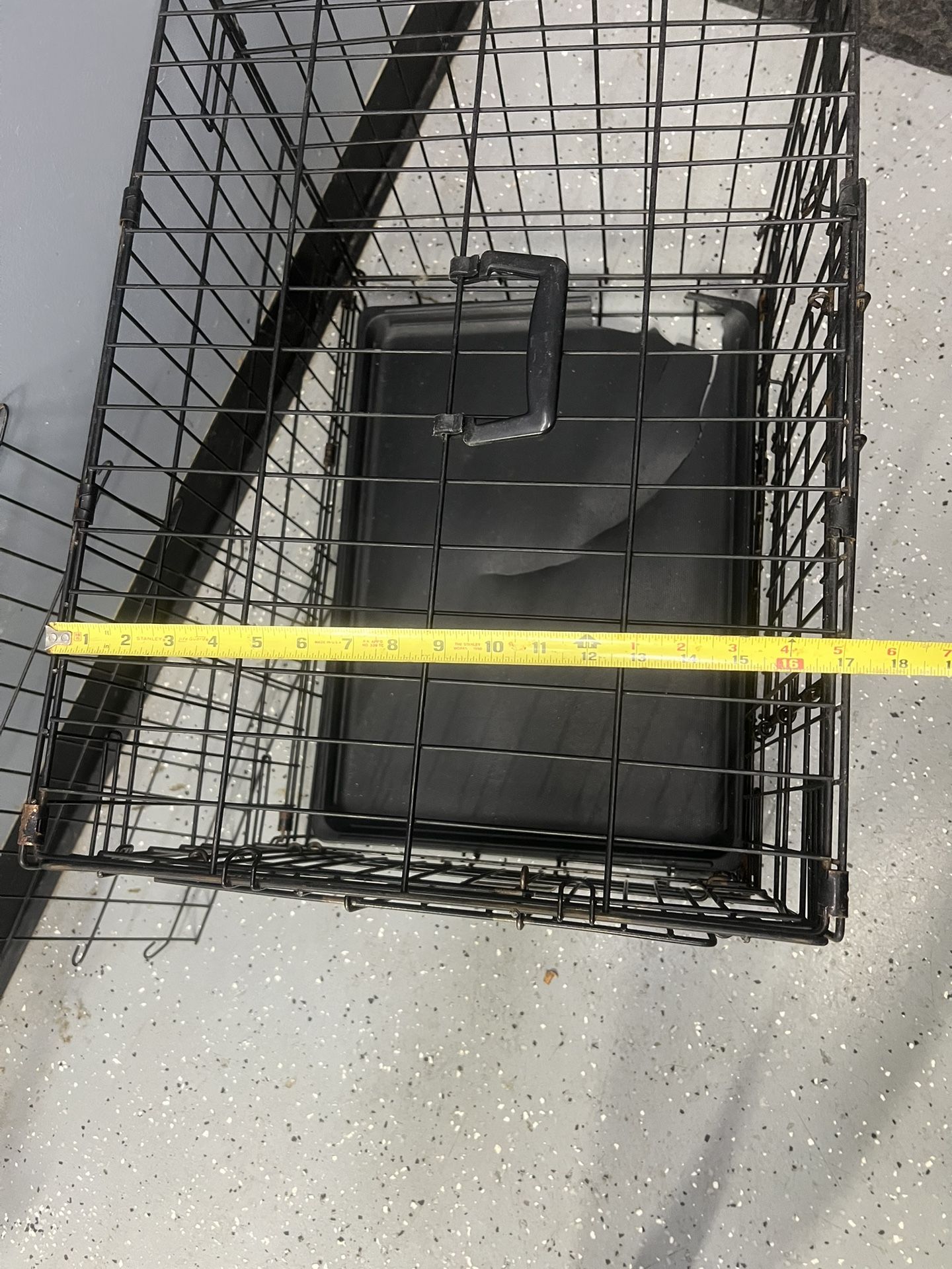 24” kennel With Divider