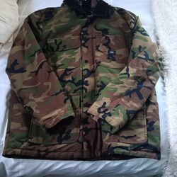 Mens Medium Van's Camouflage Jacket 