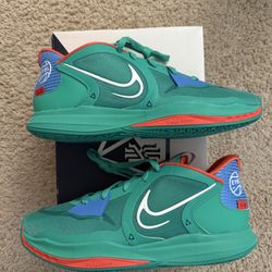 RARE Size 11.5 (NEW WITH BOX) - Nike Kyrie 5 Low EYBL Exclusive 