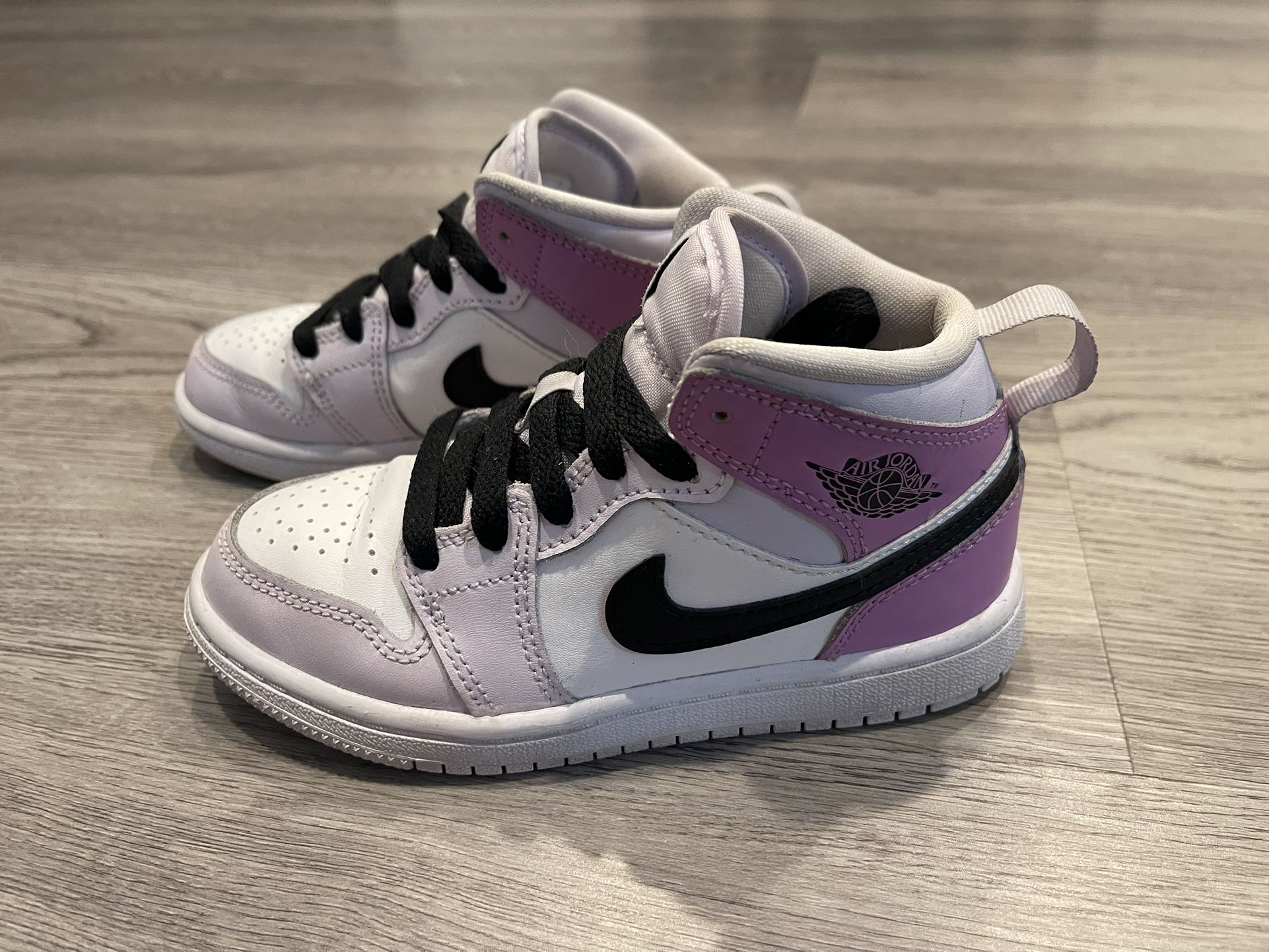Air Jordan 1 Mid GS 'Barely Grape’ Kids