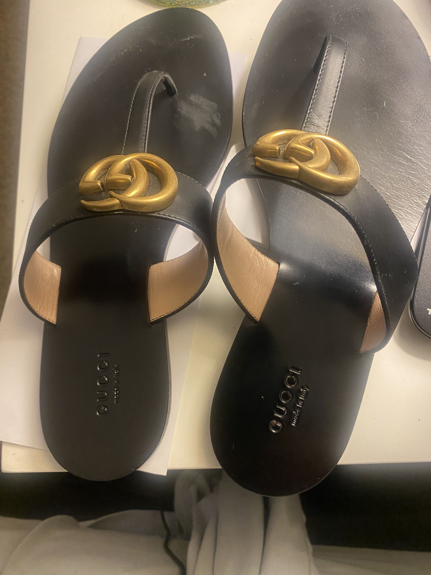 Gucci Flat Marmot Leather Thong