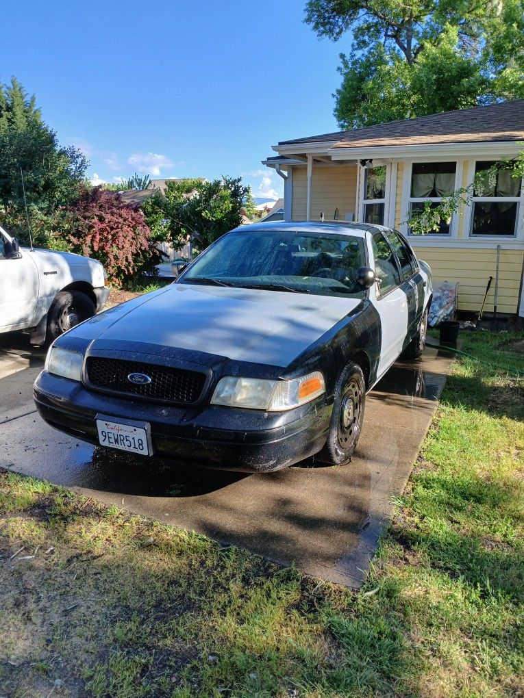 2005 Ford Crown Victoria
