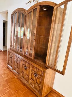 Big/Heavy China hutch $100
