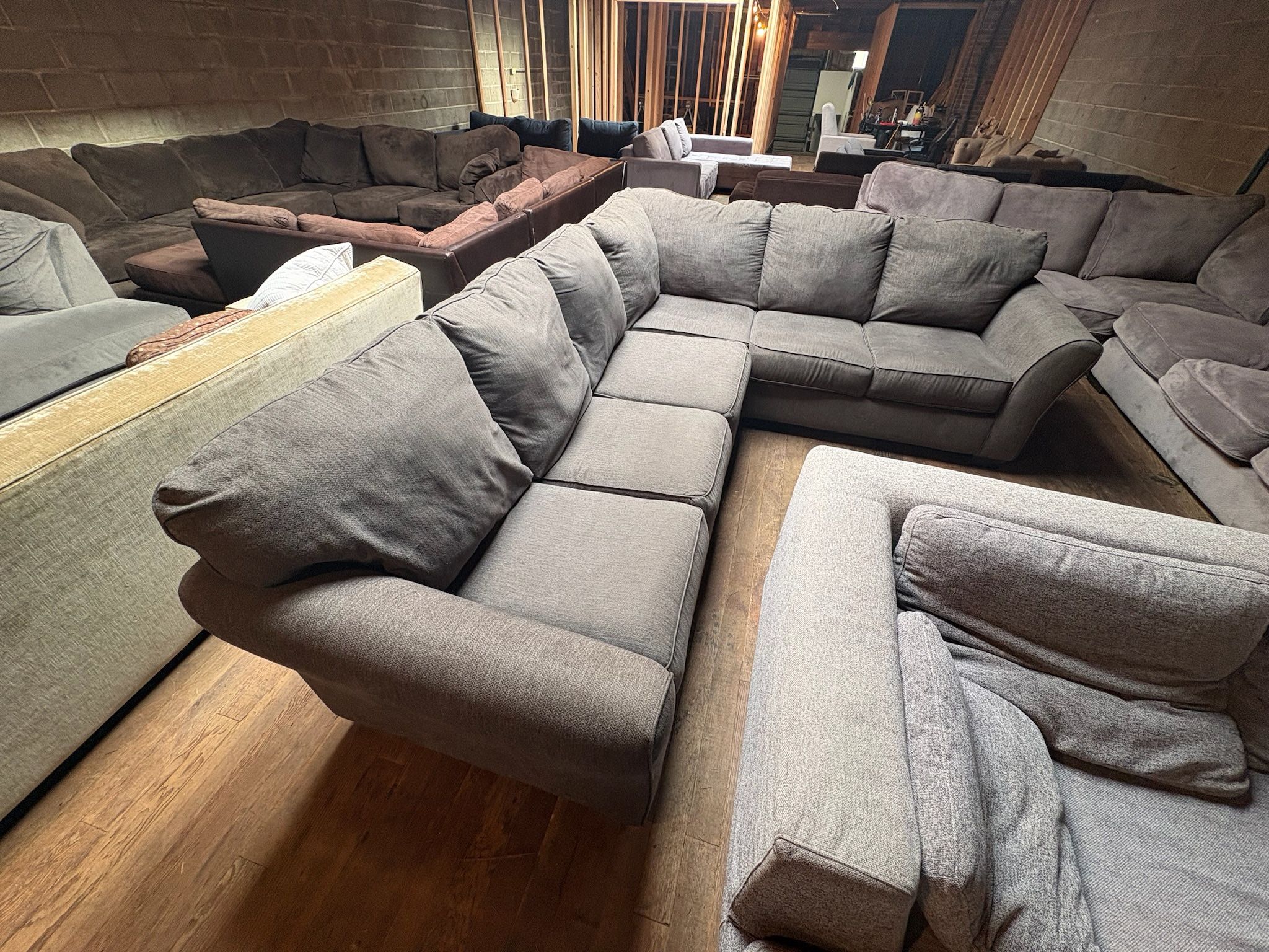 Gray 3-Piece Sectional Set β Deep Cushions, Rolled Arms, Super Comfortable (WE DELIVER)