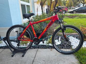 🚵 Specialized Hardrock Mountain Bike – 19" Frame – 26" Wheels – $130