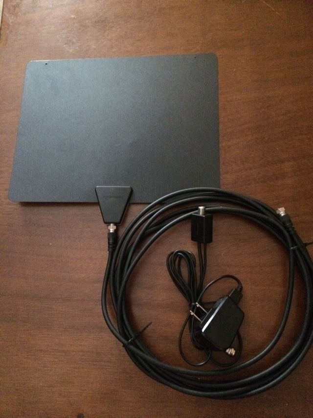 AmazonBasics Indoor TV Antenna
