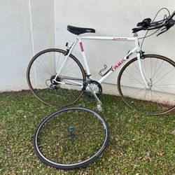 1990 years Trek 1000 Touring Road Bike small 53cm and 1 Alexrims B500 Bicycle Rim