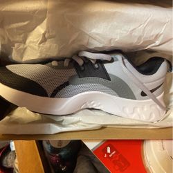 mens nike shoe