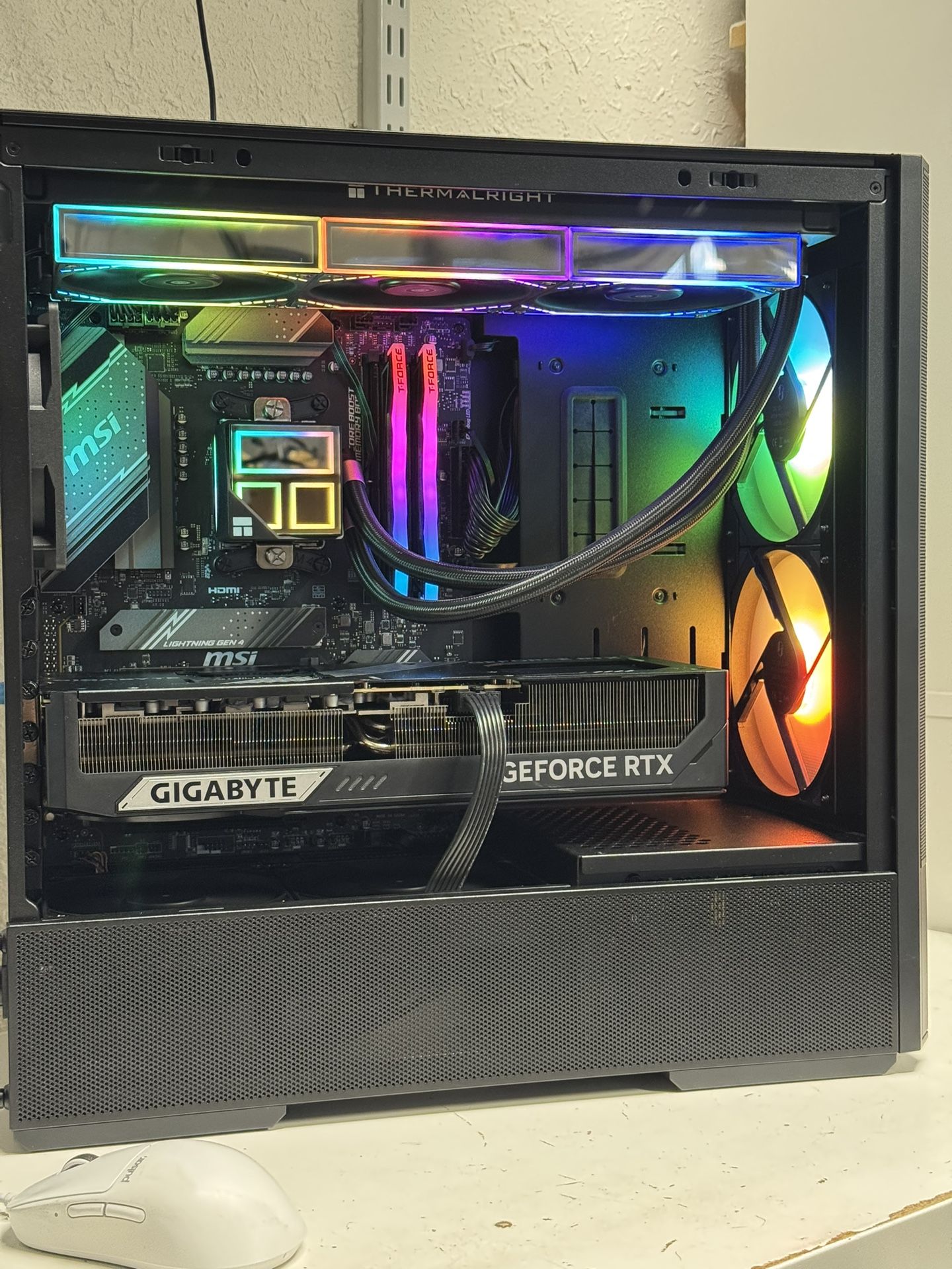 Ryzen 7 9800X3D | RTX 5090 | 32GB DDR5 | Custom Gaming PC