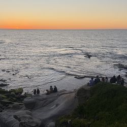 Minimalist round side table