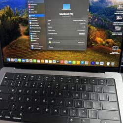 M3 14 Inch MACBOOK PRO   500GB 