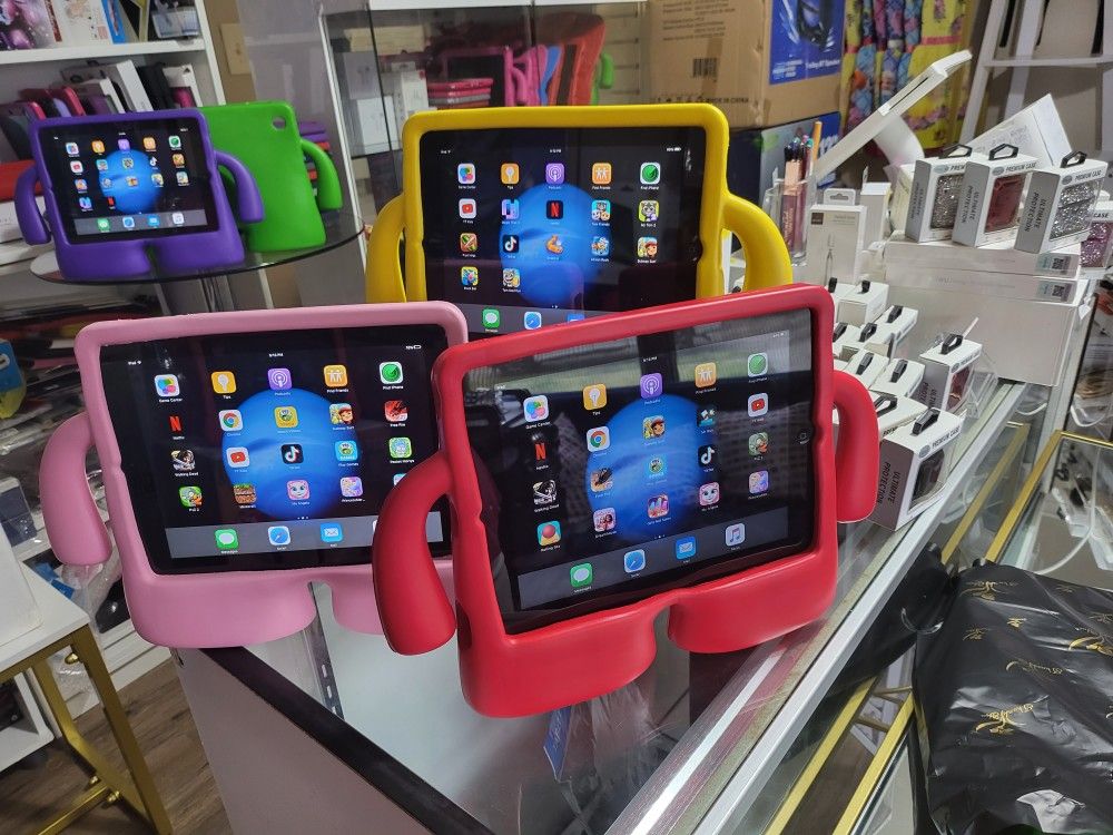 Ipad Cargadores Y Protectores Incluido $75. Warranty De 30 Dias