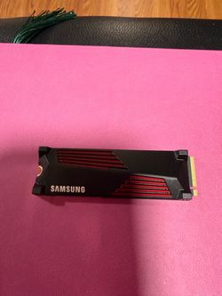 Samsung 990 Pro M.2 NVMe SSD with Heatsink