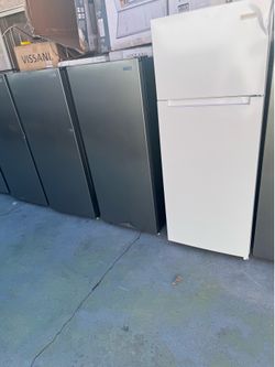 Nuevos refrigeradora poco golpeados