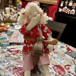 Tilda Sleeping Figure & Noise Toy Trike 
