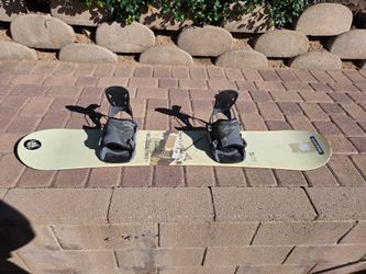 Dakine Snowboard with Bindings