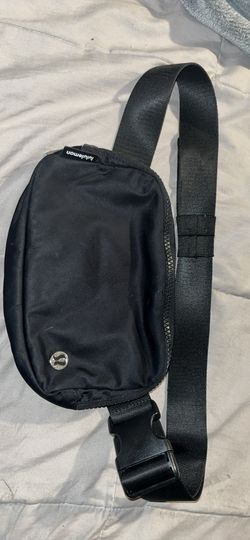 Lululemon bag