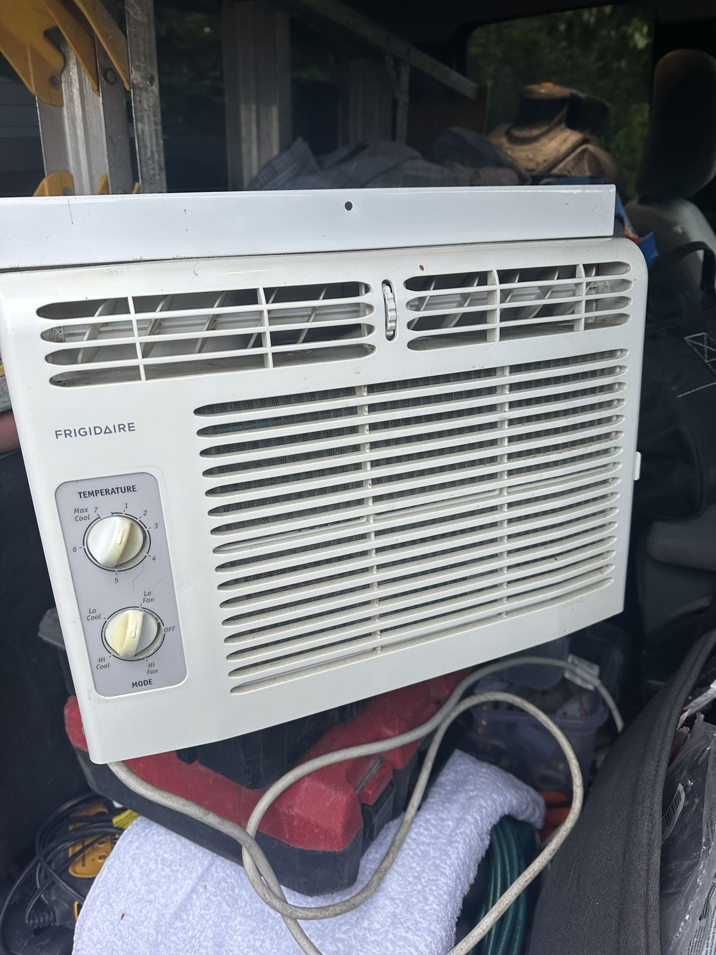 Window Air Conditioner