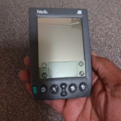 PALM IIIe Computerized Organizer 