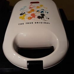 New Disney Mickey Mouse Belgium  Waffle Maker